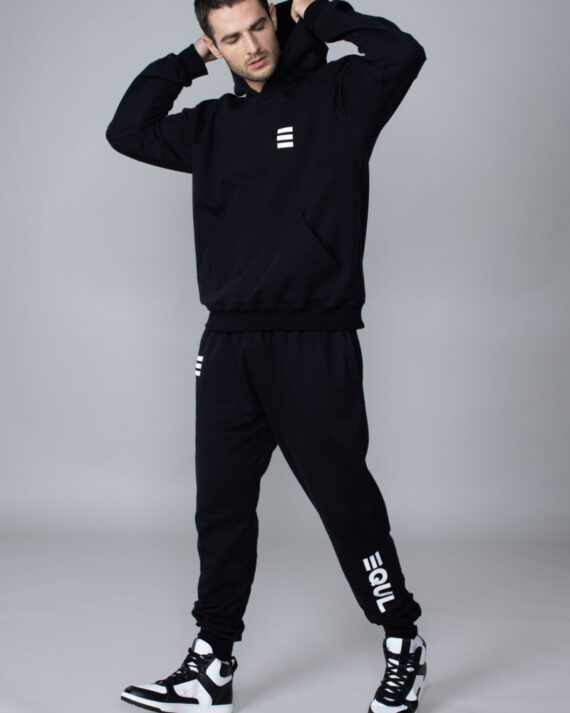 black-joggers-1-01-800x1000