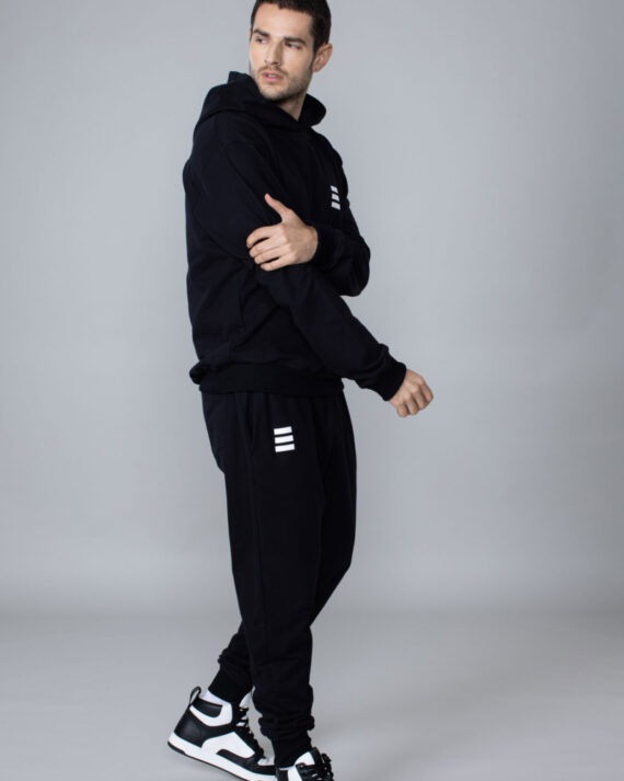 black-joggers-1-03-800x1000